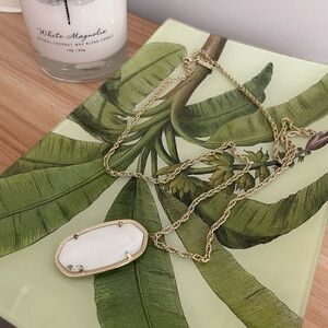 Classic Kendra Scott Gold and White Pendant Necklace